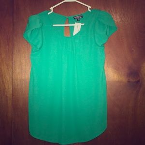 NWT Kelly green blouse